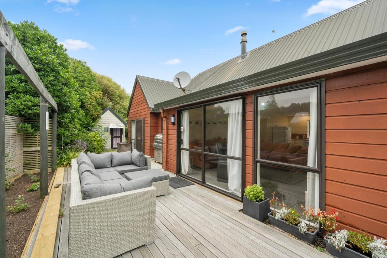 Wharerata - Otaki Beach Holiday Home מראה חיצוני תמונה