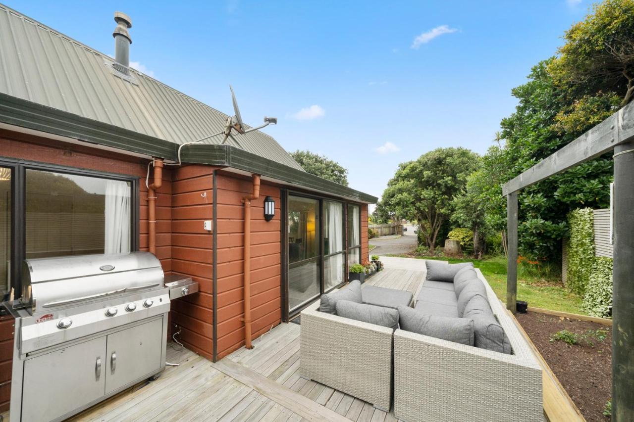 Wharerata - Otaki Beach Holiday Home מראה חיצוני תמונה